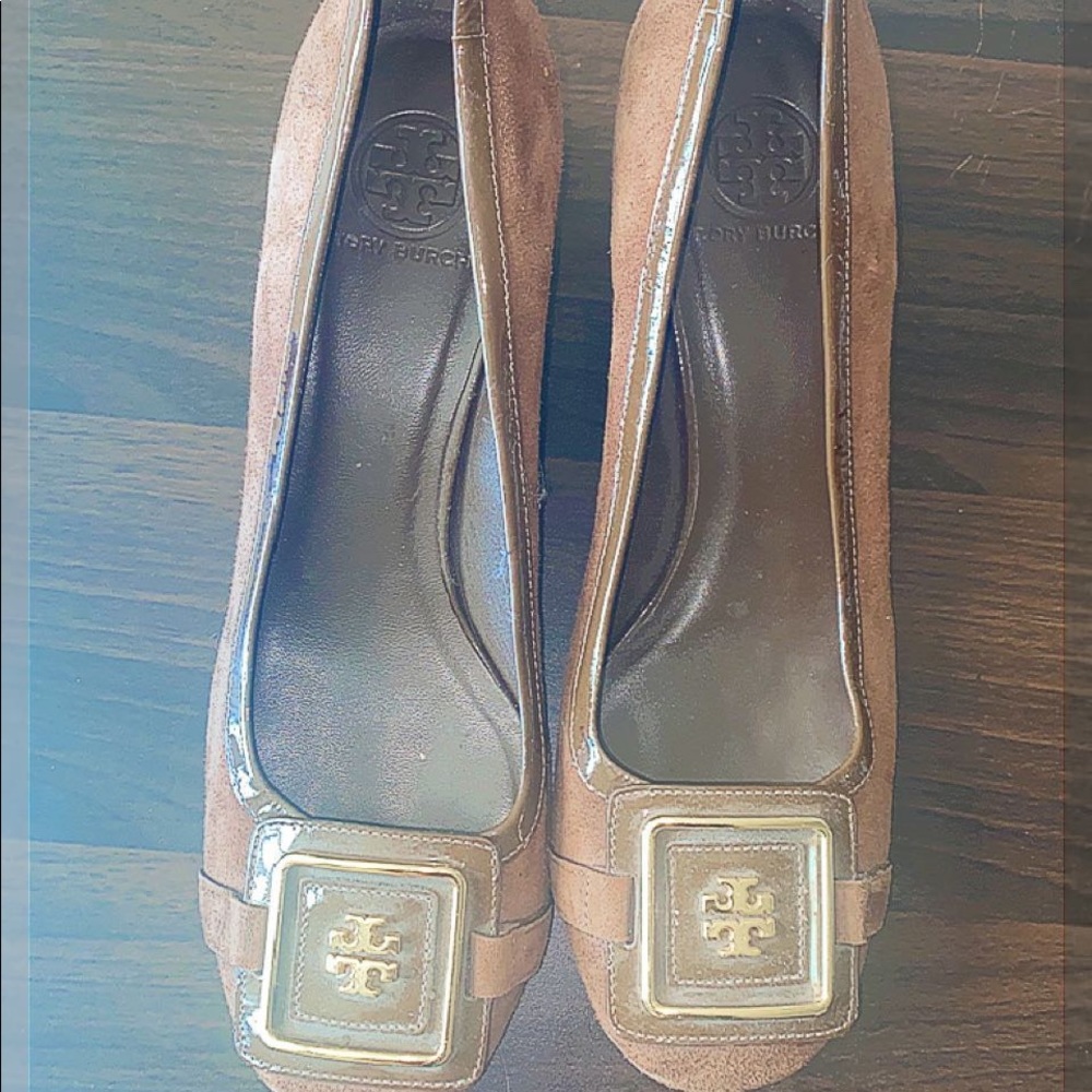 Tory Burch Low Kitten heel ( brown + gold ) size : 11